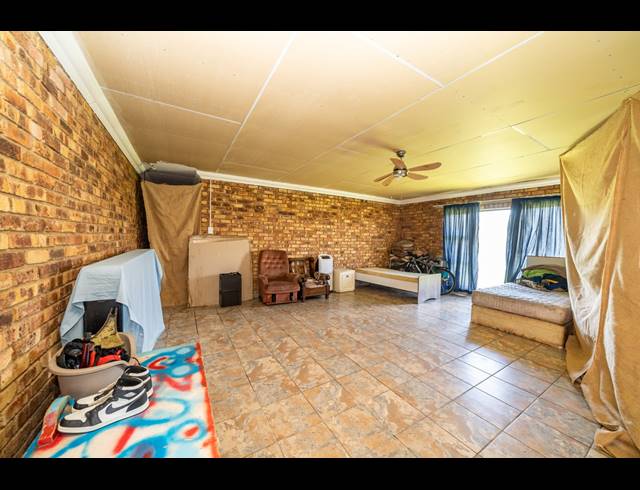 40,442M² FARM FOR SALE IN WITHOK ESTATE